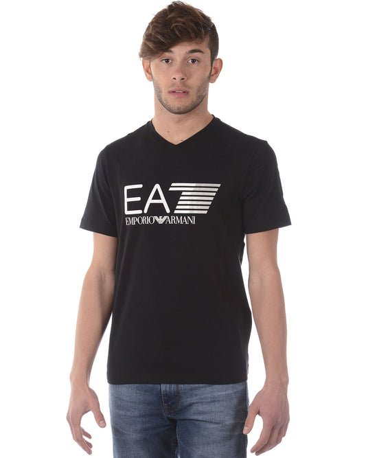 Maglietta Nera EA7: Stile Distinto